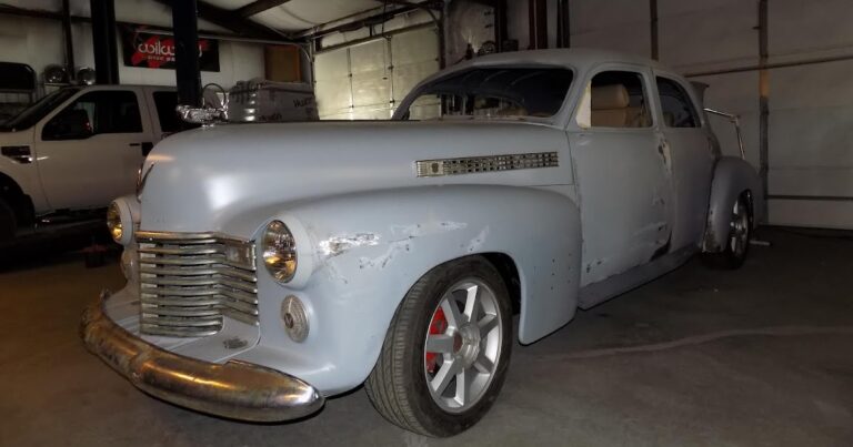 1648709450 4105 CADILLAC INSTALL HOOD RAISE SEAT