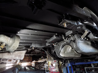 1648844477 275 41 CADILLAC GAS TANK REAR END