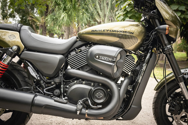 How Car Or Truck Engine Oil Different from Bike Engine Oil?