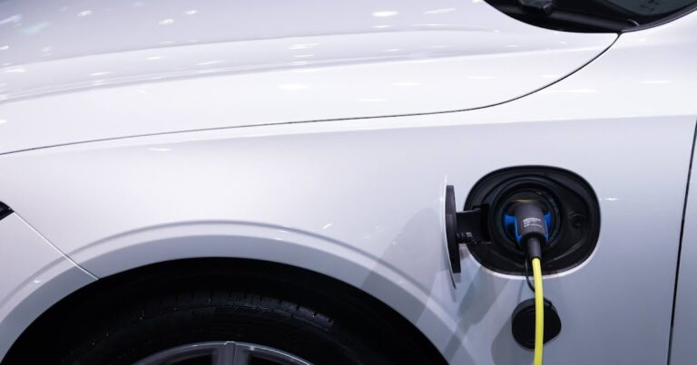 1649022324 Trending Technologies and Automotive Industrys Future