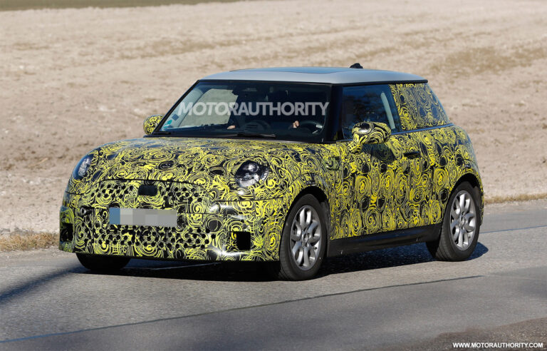 1649175430 2024 Mini Hardtop spy shots Final ICE powered generation spotted