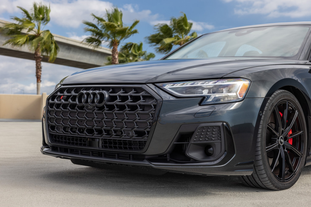 2022 Audi S8