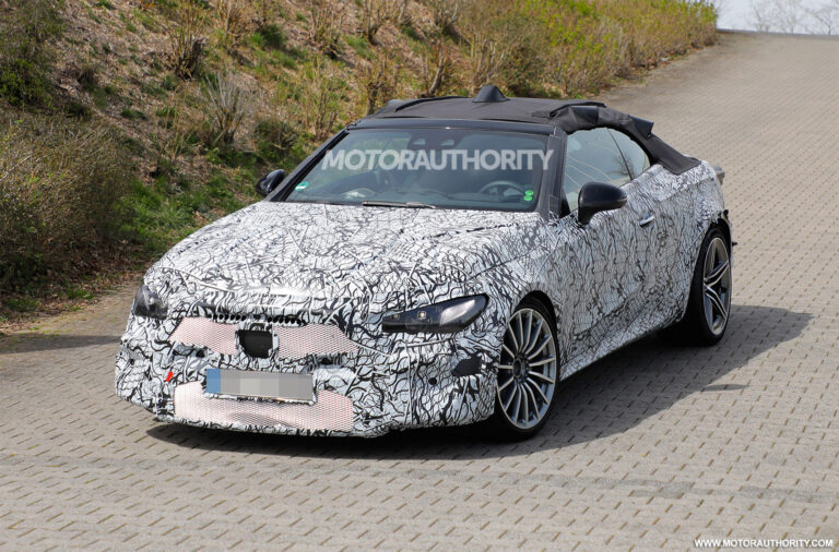 1650017223 2024 Mercedes Benz AMG CLE 53 Cabriolet spy shots AMG tests