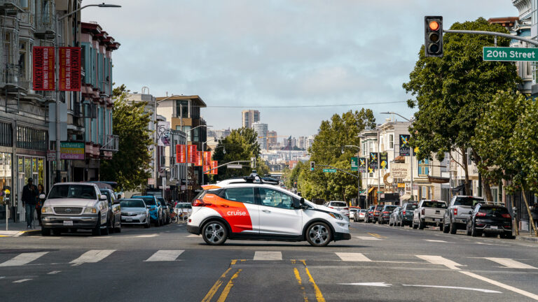 1650625491 GM patents self driving car that replaces human driving instructors