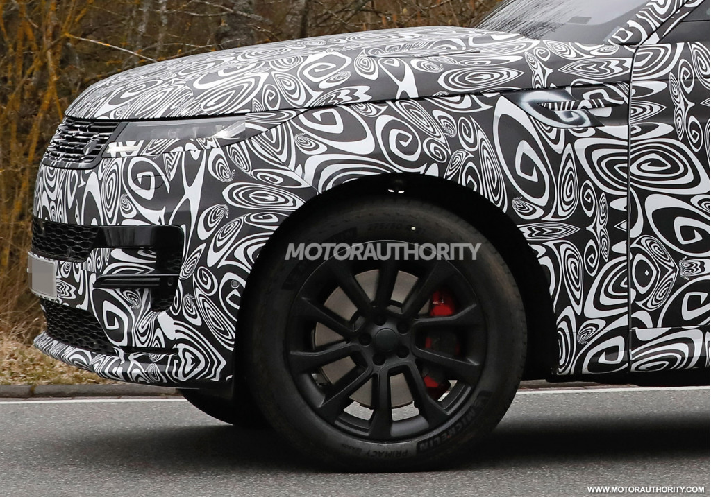 2024 Land Rover Range Rover Sport spy shots - Photo credit: S. Baldauf/SB-Medien