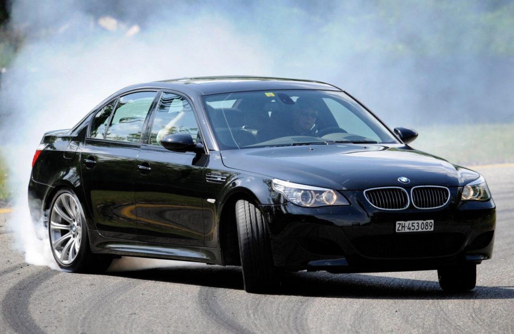 E60 BMW M5 (V10 Engine 507hp)