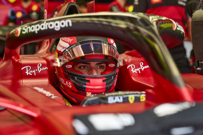 Carlos Sainzs F1 contract with Ferrari extended through 2024