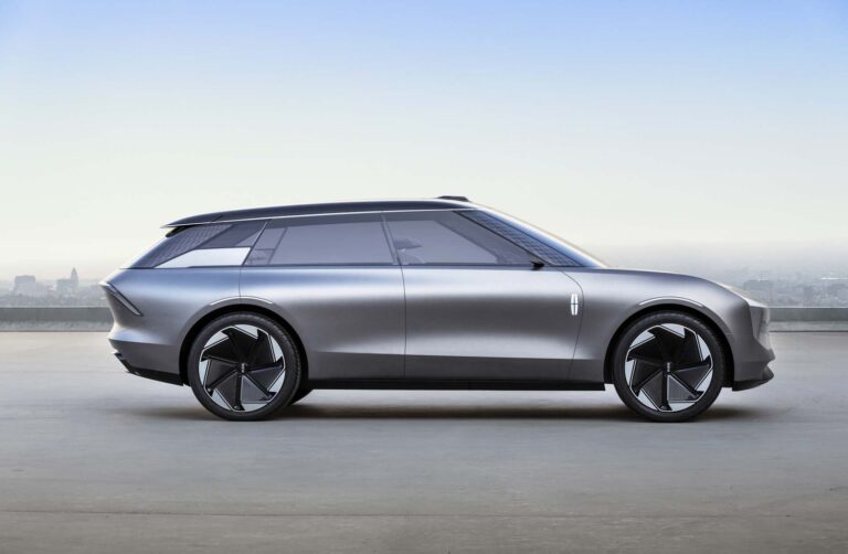 Lincoln EV concept BMW i7 M70 Land Rover Defender SVX