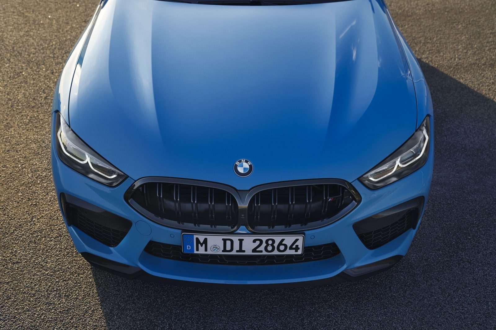 2023 BMW M8