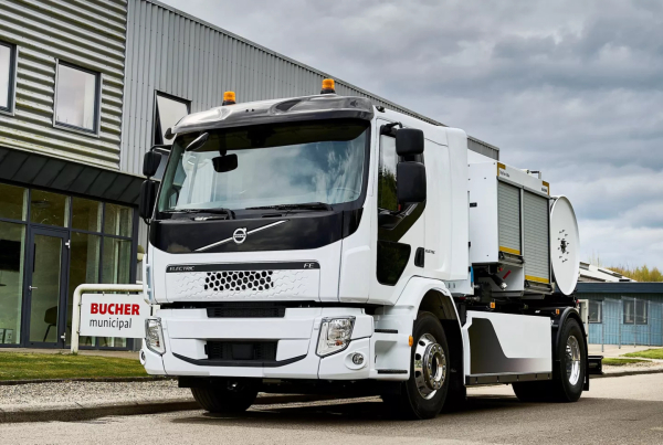 1651662157 Volvo Trucks and Bucher collaborate to electrify sewer cleaner trucks