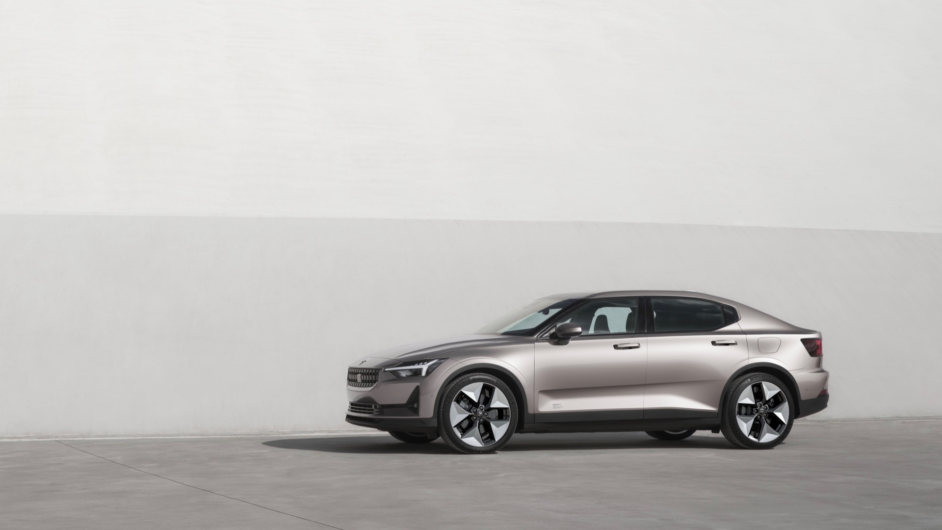 1651674514 2023 Polestar 2 benefits from more range power and colors