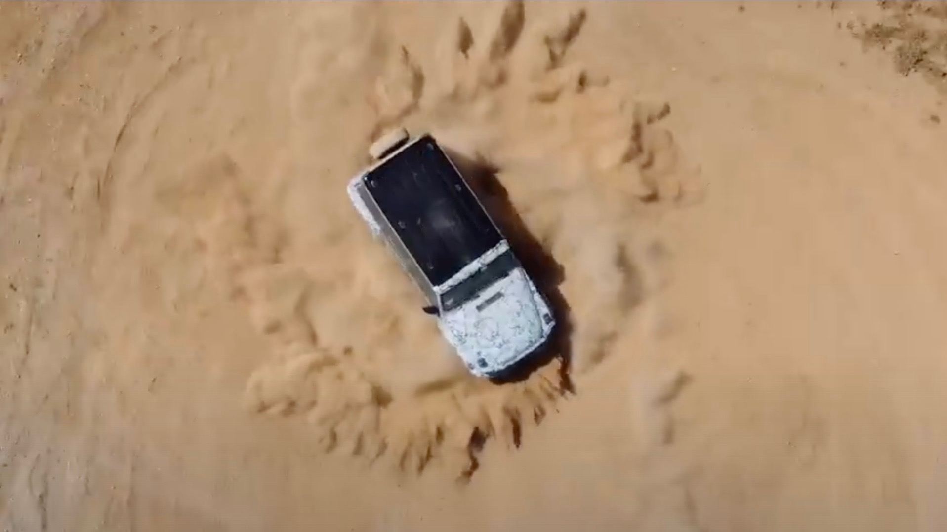 1653407416 Watch the Mercedes Benz EQG EV complete a tank turn