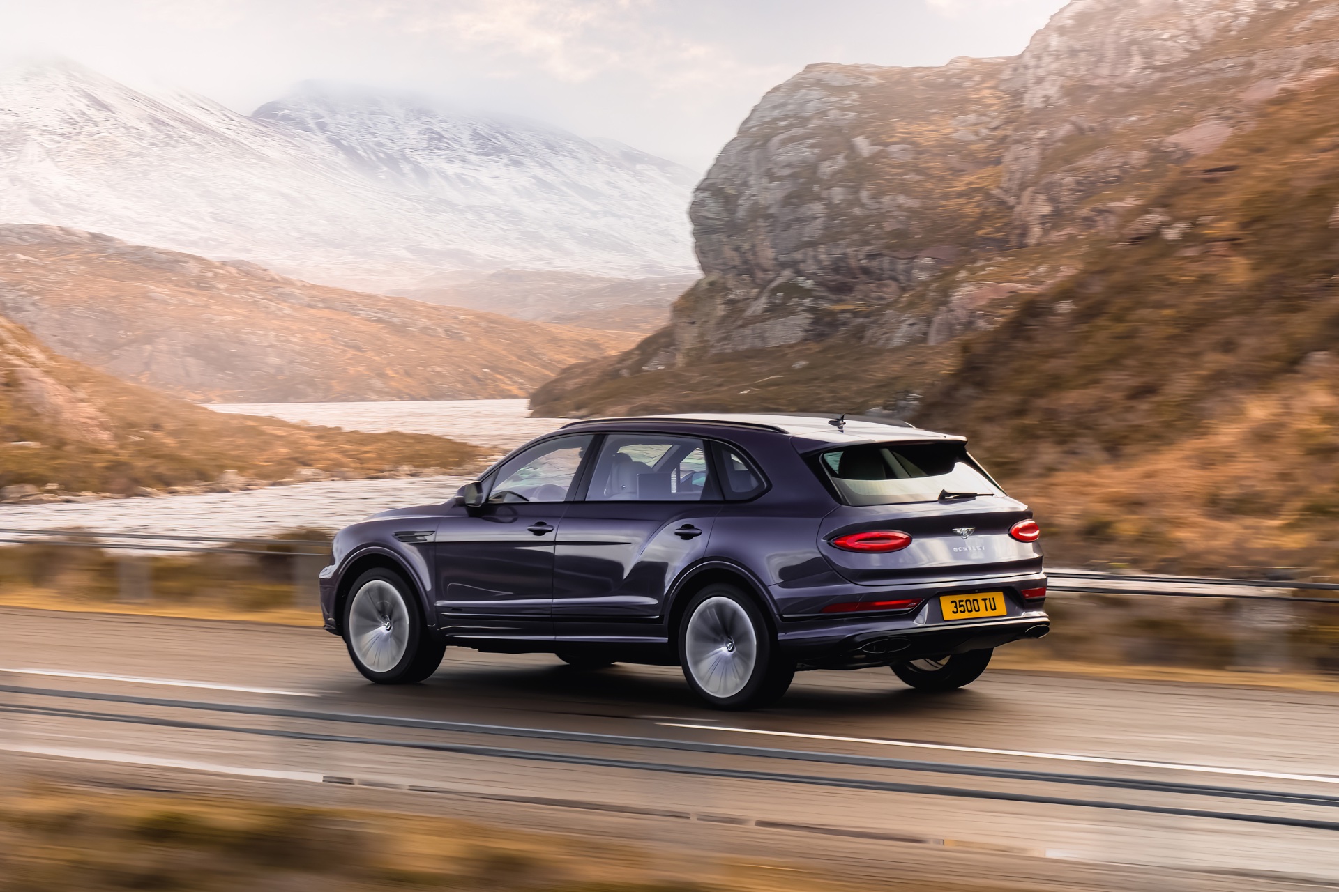 Official 2022 Bentley Bentayga Extended Wheel Base