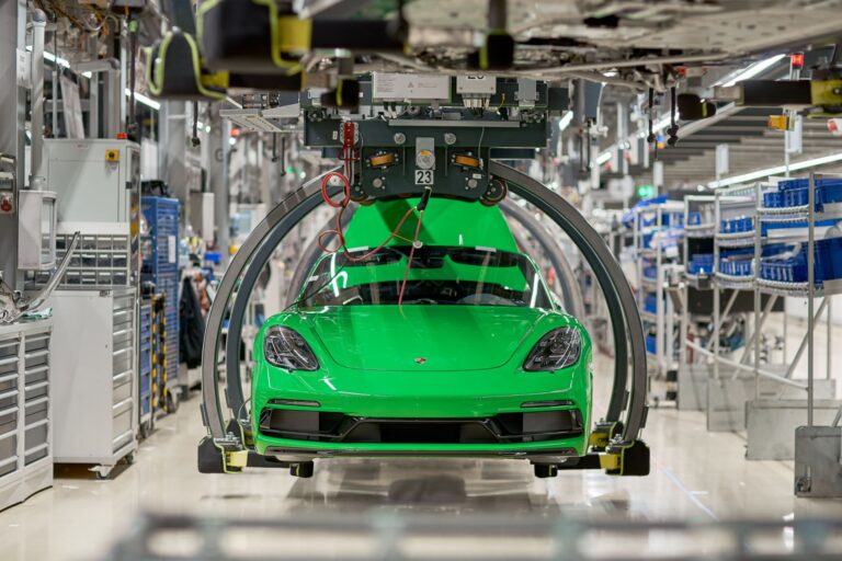 1656348129 Porsche adds second 718 production line