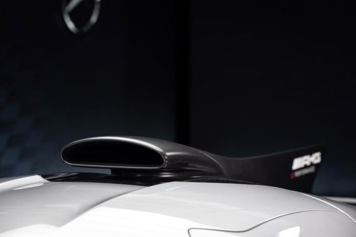 Mercedes-AMG ONE roof scoop