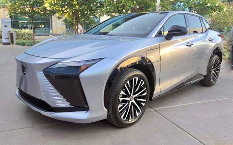 Lexus RZ 450e