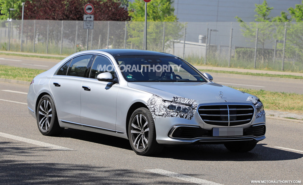 2025 Mercedes-Benz S-Class facelift spy shots - Photo credit: S. Baldauf/SB-Medien