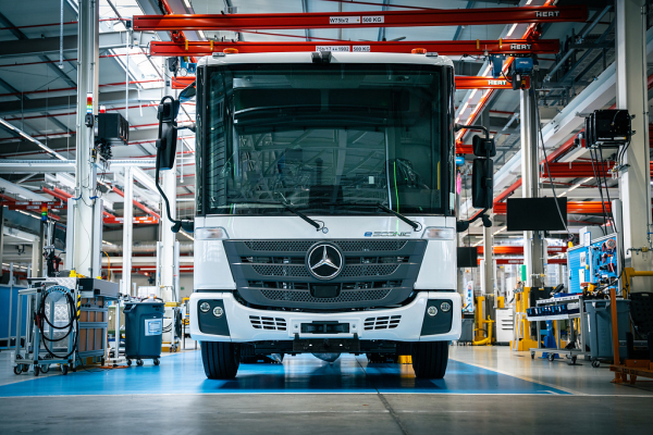 1658928319 Daimler Truck starts series production of the Mercedes Benz eEconic for