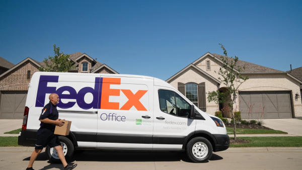 1660139970 FedEx Office pilots Ford E Transit vans for FedEx SameDay City