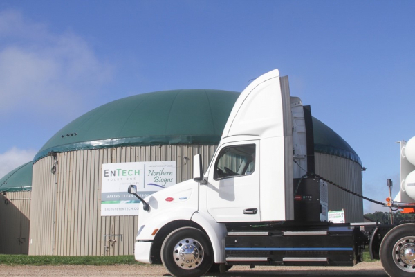 1660312636 EnTech Solutions Peterbilt Maki Trucking Partner to transport renewable natural