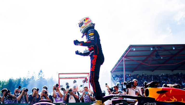 1661769524 Verstappen moves from P14 to winners spot at 2022 F1