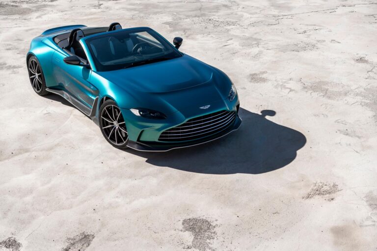 2023 V12 Vantage Roadster