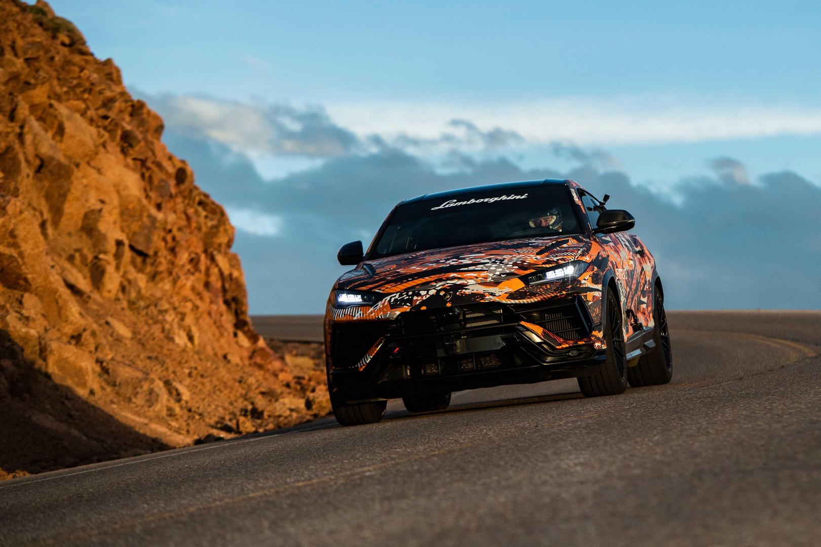Lamborghini Urus Pikes Peak 2022