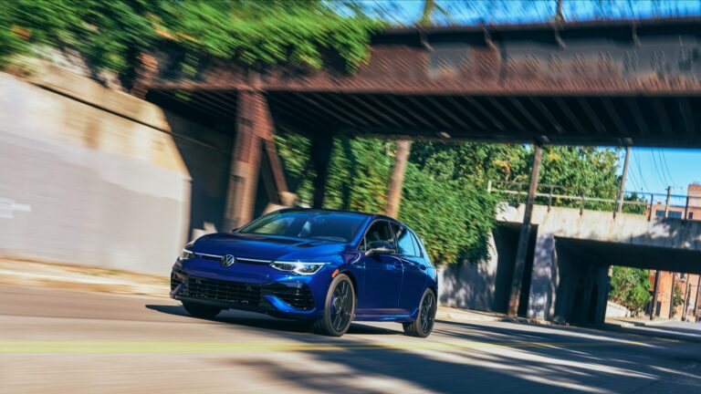 1662048188 2023 Volkswagen Golf R 20th Anniversary Edition revealed with sunroof