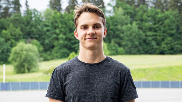 1662132951 Oscar Piastri to take Daniel Ricciardos McLaren F1 seat in