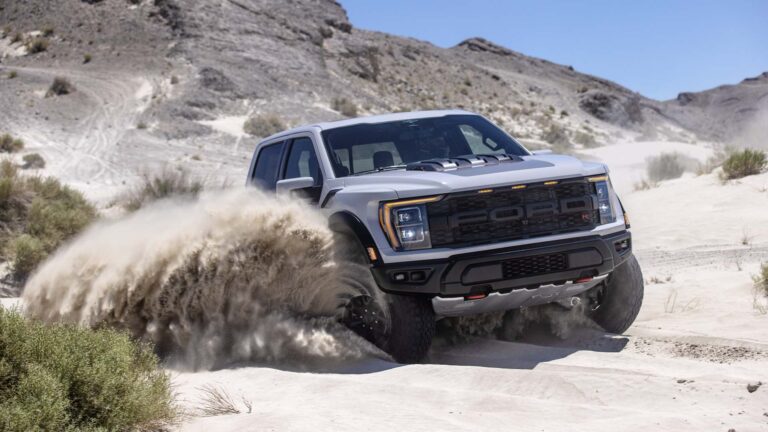 1664108173 Ford patents way to reduce turning radius on future vehicles