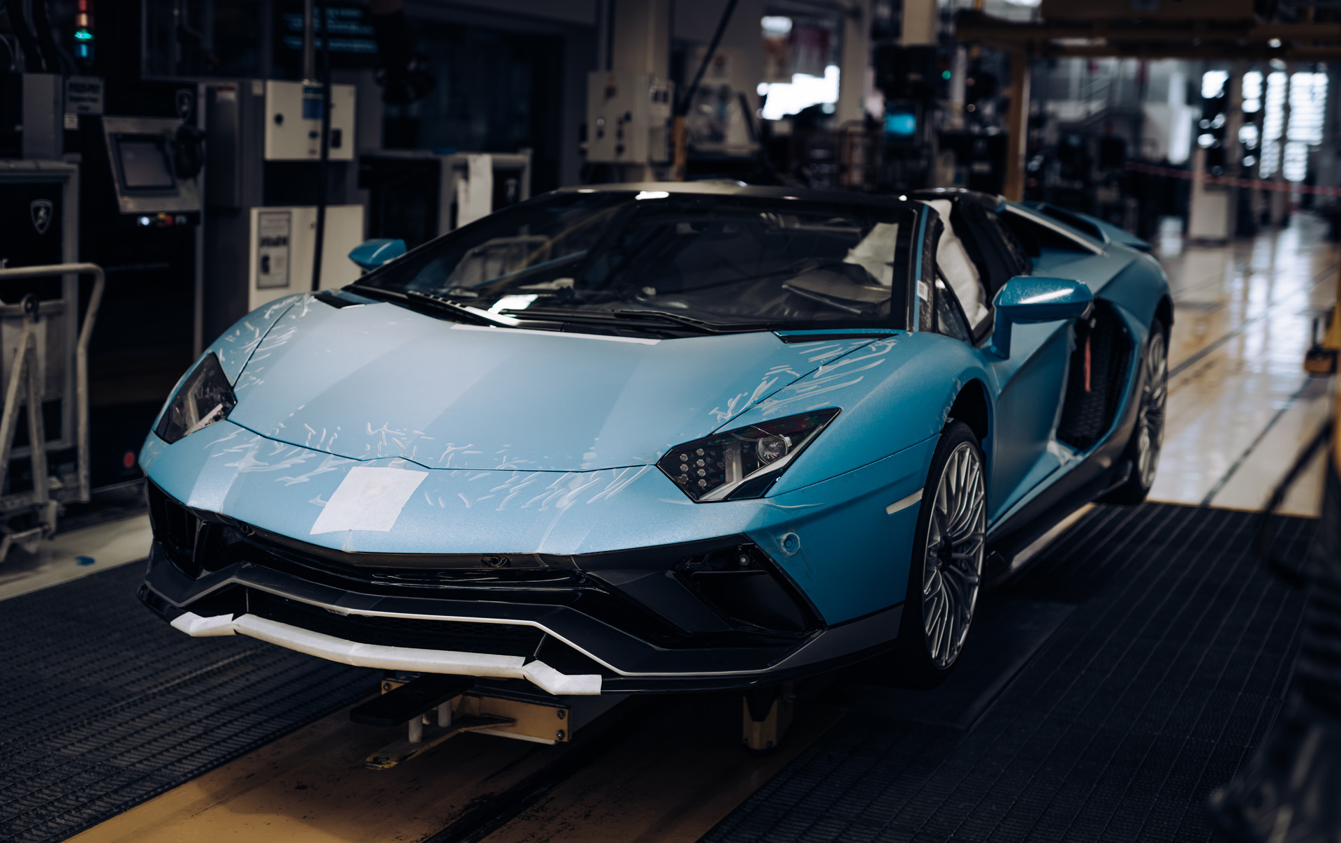 1664185924 Lamborghini ends Aventador production closes chapter on pure V 12 era