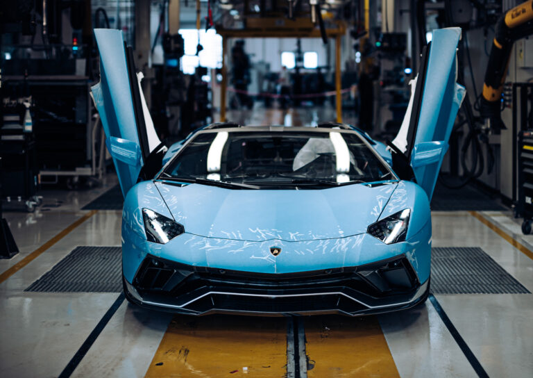 Final Lamborghini Aventador final BMW Alpina B7 Nissan Z Nismo