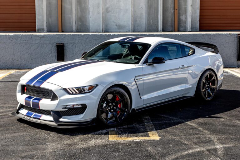 Ford Mustang GT350R Buyers Guide