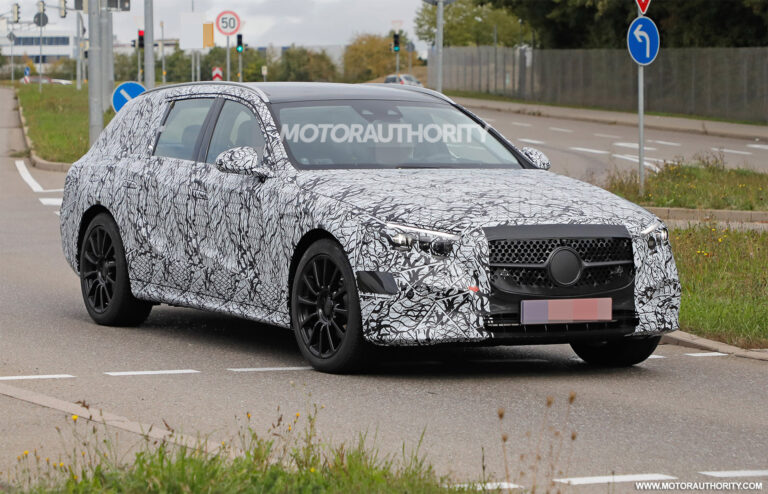 1664804218 2024 Mercedes Benz E Class Wagon spy shots