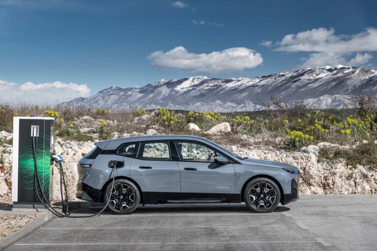 1666203718 BMW spending 17B to build EVs in US