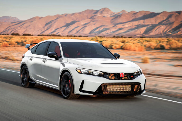 1666879944 2023 Honda Civic Type R arrives at dealerships at 43990