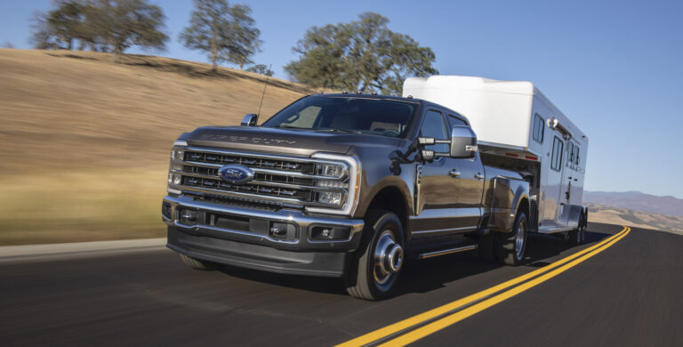 1666899715 2023 Ford Super Duty rated up to 500 hp 40000