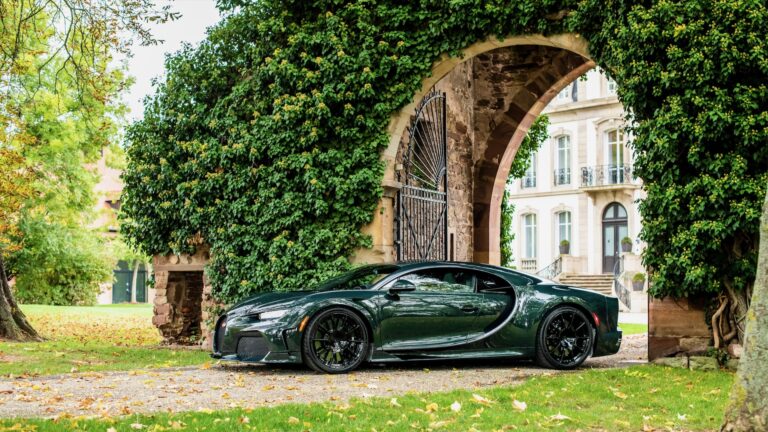 1667041621 Bugatti down to the last 100 Chirons