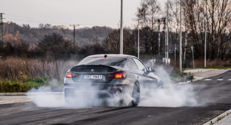 BMW M4 Smokey Burnout