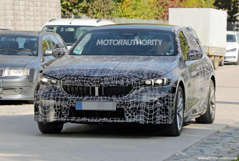 1667836544 2024 BMW i5 spy shots