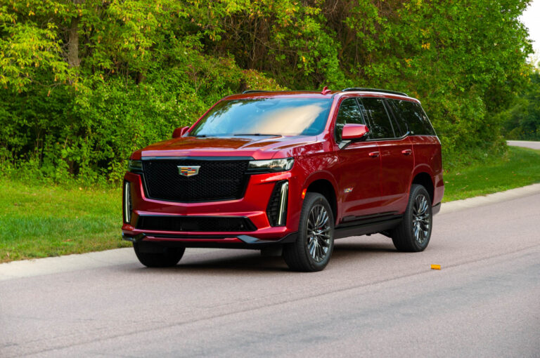 GM full size SUVs first with Super Cruises 400000 mile road network