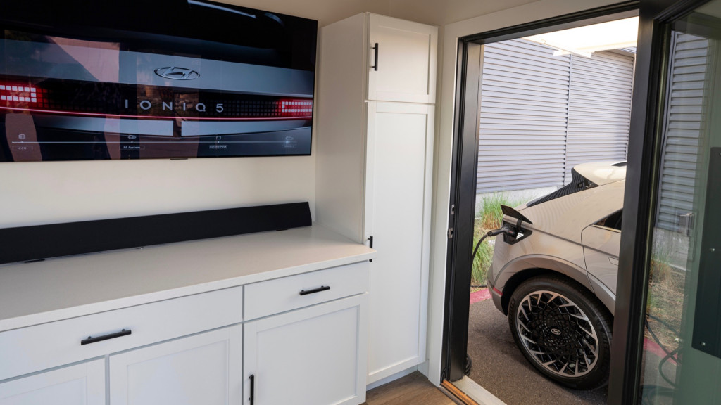 Hyundai Home