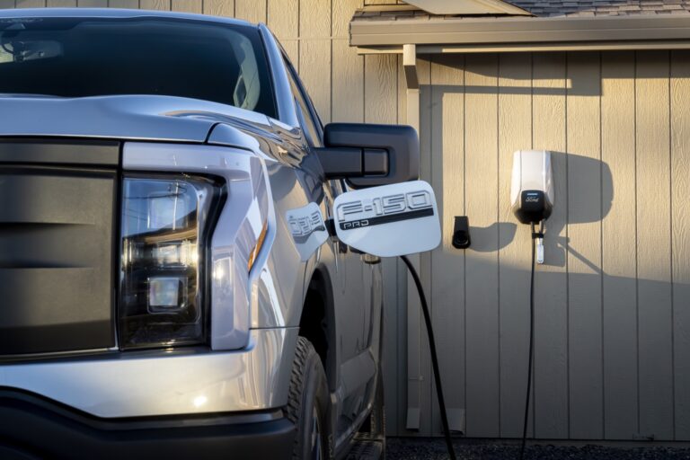 1670349152 Two thirds of Ford dealers opt for the electric future