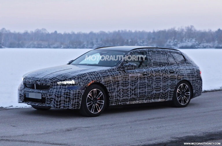 1671018651 2024 BMW i5 Touring spy footage