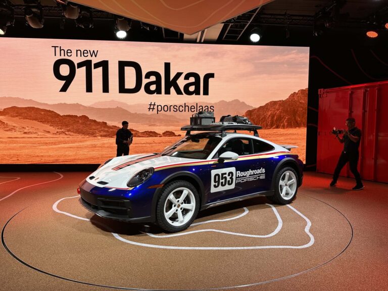 The Porsche 911 Dakar was to become the 911 Safari