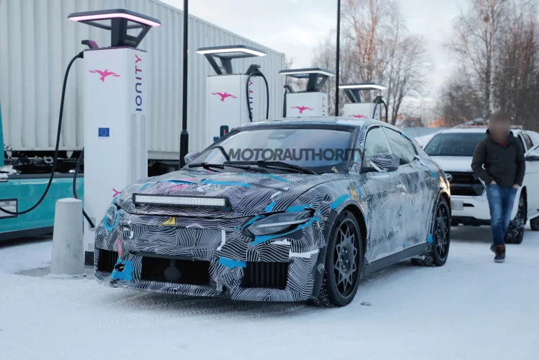 1739884021 2026 Ferrari SV spies on tests in a public perspective.webp