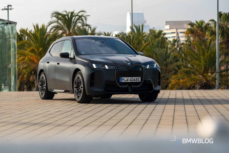 1739894927 BMW IX M70 presented in exclusive images