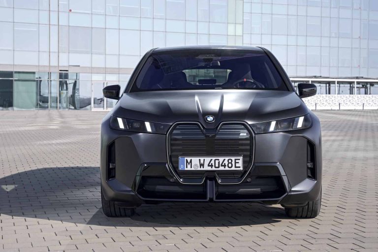 BMW iX M70 Frozen Deep Grey