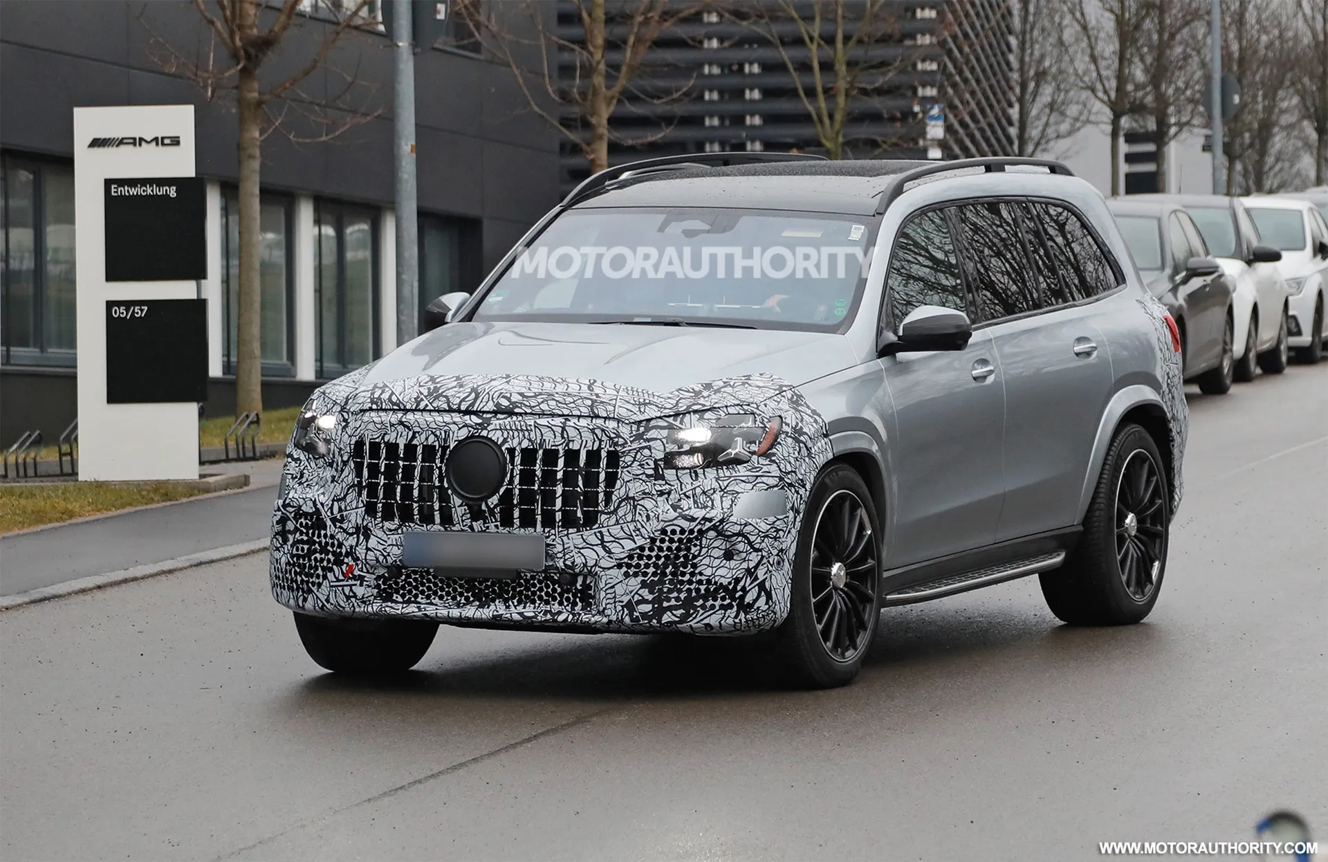 1740568357 2027 Mercedes AMG GLS 63 may spy new V 8.webp