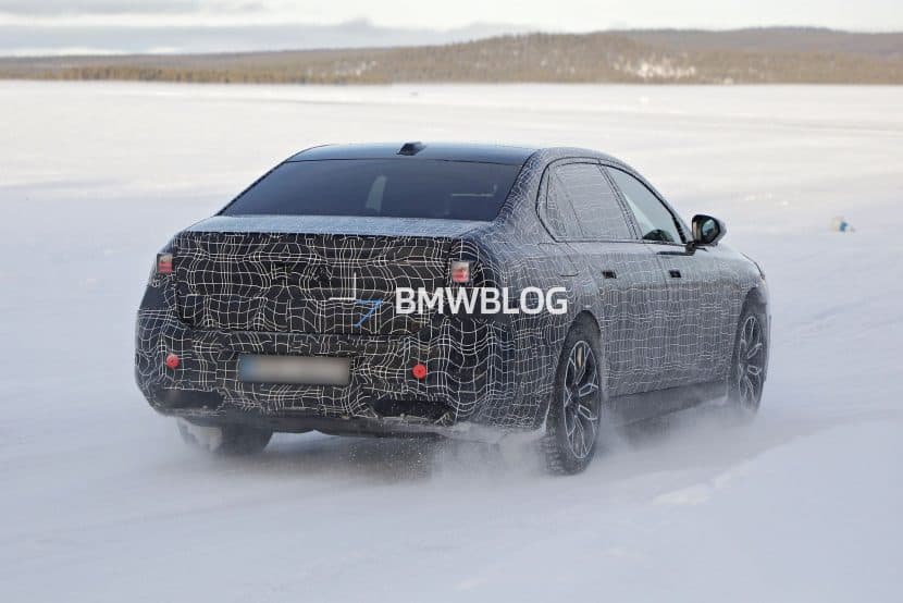 2026 BMW 7 series Facelift 00